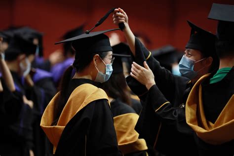 【学习强国】校园风采|汕头大学举行2022年毕业典礼，逾4300名学生毕业-汕头大学 Shantou University