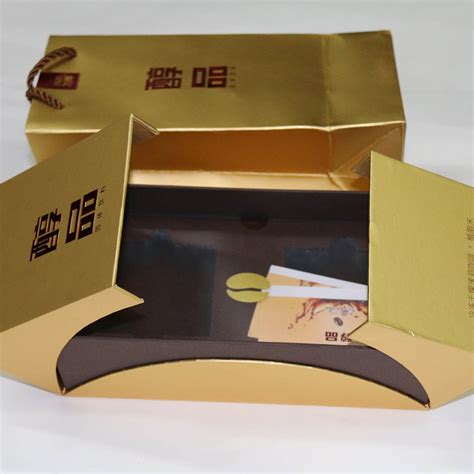 蛇年礼品盒精装|平面|包装|Beans79 - 原创作品 - 站酷 (ZCOOL)