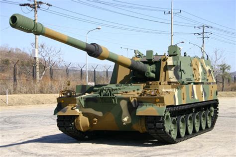 欧洲轮式自行榴弹炮的先进代表—RCH155毫米轮式自行榴弹炮