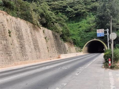 106国道佛冈庙峡隧道照明设备待升级改造