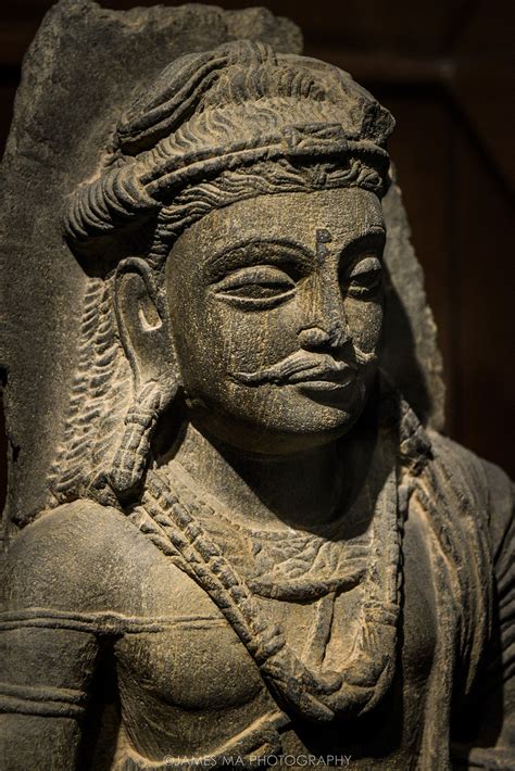 正在陕西历史博物馆展出的犍陀罗石雕像|石雕像|陕西历史博物馆_新浪新闻