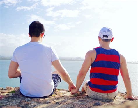 【图】男同性恋 美国一对同性恋伴侣为合法生活在一起变为父与子(2)_男同性恋_伊秀情感网|yxlady.com