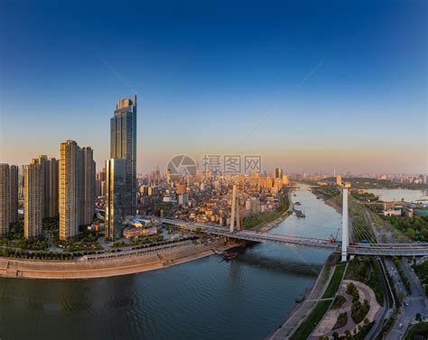 武汉新港 “三力齐发”驶向国际大港 五大指标创新高