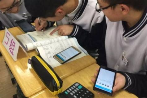 职高学校有没有权利学生禁止带手机-百度经验