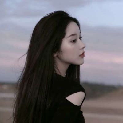 女生头像黑色温柔