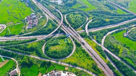 重庆梁平：交通网络建设助力乡村振兴-人民图片网