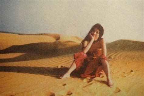 三毛之死与她的情诗“每想你一次,天上飘落一粒沙,从此形成了撒哈拉！”_荷西_文学界_顾福生