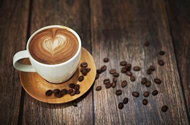 开咖啡店需要多少钱，咖啡连锁店在市场上是否具备发展前景 中国咖啡网