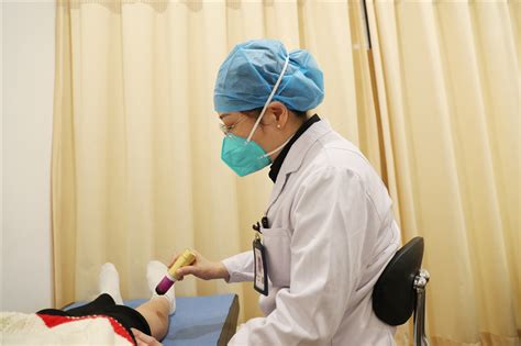湖南援琼医疗队救治的首例人工气道患者新冠治愈出院