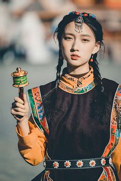 藏服-花瓣网|陪你做生活的设计师 | _颇可网,藏服,藏族姑娘,少女写真,藏族写真,摄影,宁波约拍