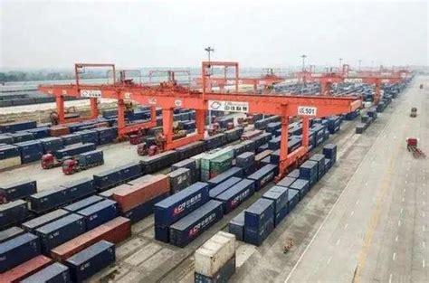 上半年成都实现外贸进出口3679.5亿元，增长14.9%