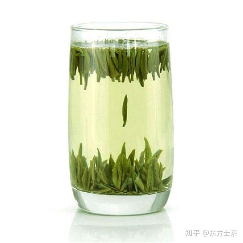 茶叶和绿茶图片-桌子上的绿茶和茶叶素材-高清图片-摄影照片-寻图免费打包下载