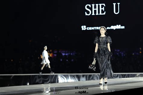 小众轻奢女装品牌SHE U亮相首届广州国际时尚产业大会_COSMO STYLE时尚网
