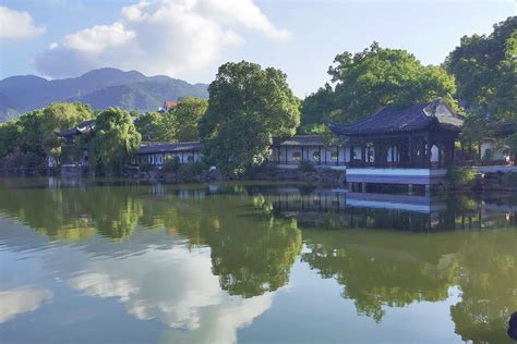 浙江临海的东湖，景色可媲美杭州西湖，被誉为“台州园林之首”|临海|园林|东湖_新浪新闻