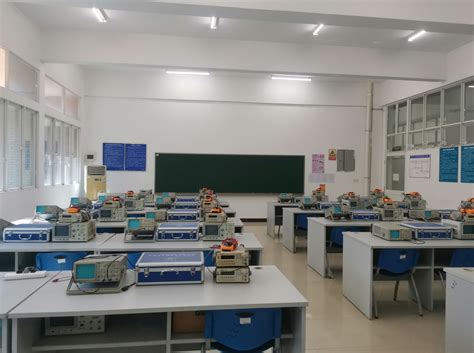 数字电子实验分室简介-物理与信息工程学院_沧州师范学院