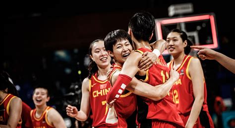 体坛午爆｜中国女篮迎亚洲杯两连胜，中国女排今战塞尔维亚队_东方体育