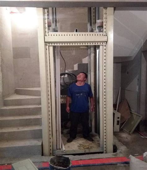 实拍：92年的湖州电梯厂生产的电梯！28岁了还在用！