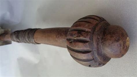 太平洋土著人的“棒槌”，石器时代的粗陋武器，能够砸碎头盖骨_凤凰网