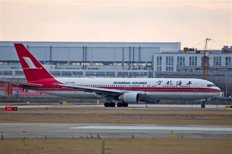 一个时代经典谢幕 中国最后一架波音767退出现役