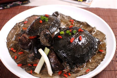 荷叶蒸甲鱼,中国菜系,食品餐饮,摄影素材,汇图网www.huitu.com