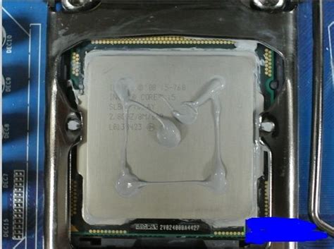 电脑散热硅脂怎么涂？CPU涂硅脂注意事项及CPU涂硅脂教程图解(4)_装机教程-装机之家