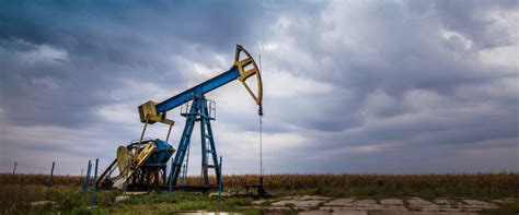 俄罗斯7月初石油产量降至三年低点，国内两大油企不和