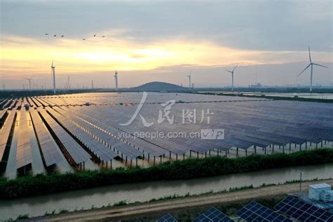 江苏灌云：绿色能源赋能 助力乡村振兴-人民图片网