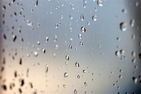 雨天摄影的几个简单小技巧，拍出不一样雨条、雨滴、水珠、涟漪