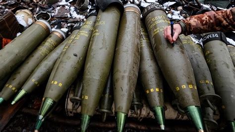 欧盟同意向乌克兰提供价值10亿欧元的弹药援助_凤凰网