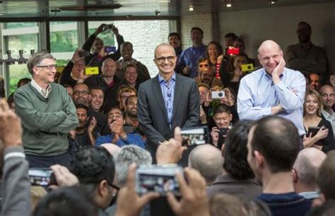 微软新CEO员工见面会：有人高喊“伙计好好干”_科技_腾讯网