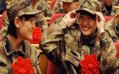 女兵日记：“00”后女兵眼中的迷彩世界 - 中国军网