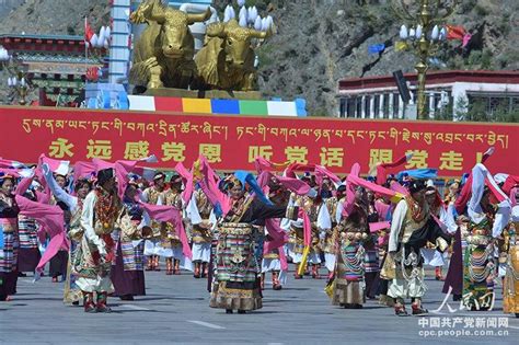 西藏自治区成立50周年群众游行活动在布达拉宫广场举行(第八页) - 看点 - 华声在线