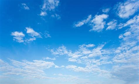 蔚蓝天空图片