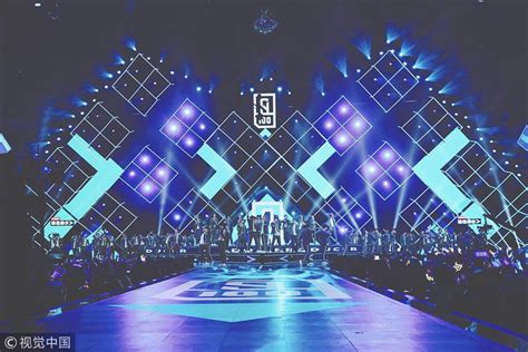 农坤牵手图片