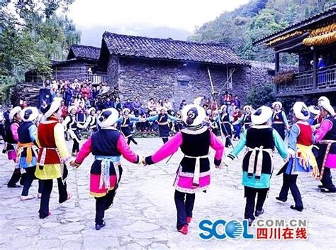 石棉尔苏藏族欢度环山鸡节 创作藏语歌喜迎十九大_四川在线