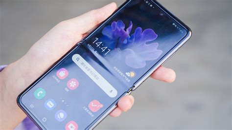 折叠屏手机再进阶 三星Galaxy Z Fold2 5G带来领先科技_-泡泡网
