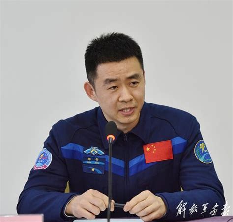 中国历届载人航天员名单（神舟14三名航天员是谁）-蓝鲸创业社