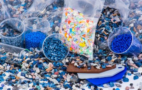 中国第一家塑料回收再生领域公司今日上市！_企业