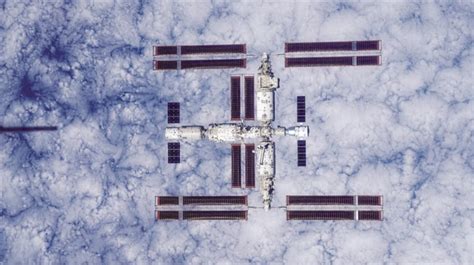 中国空间站全貌高清图像首次公布，由神舟十六乘组拍摄_凤凰网视频_凤凰网