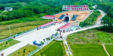 广西梧州：倒水桂江公路大桥建设有序推进-人民图片网
