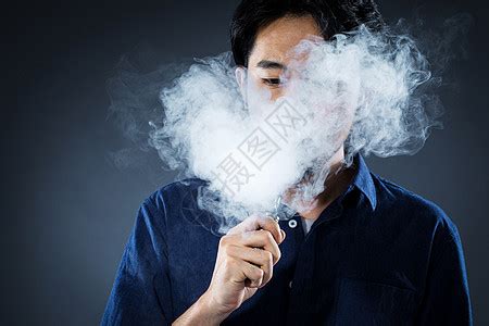 点烟图片