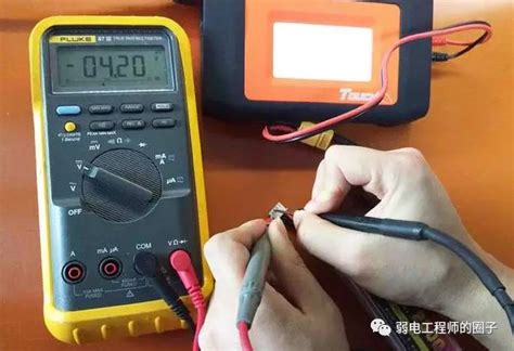 锂电池充放电电流检测电路的制作方法