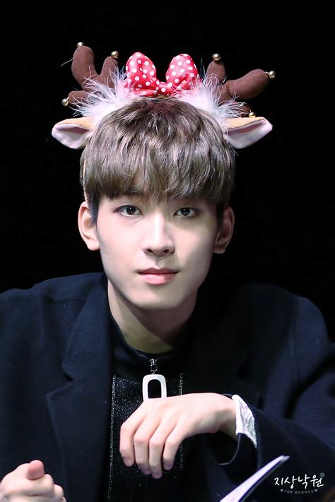 全圆佑seventeen图片