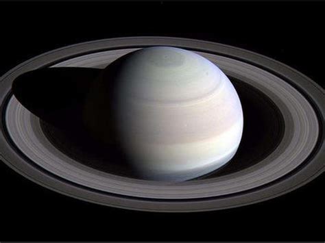 探秘土星系：怪异的62颗卫星和表面平静内部恐怖的土星环！|卡西尼|土卫二|土星环_新浪新闻