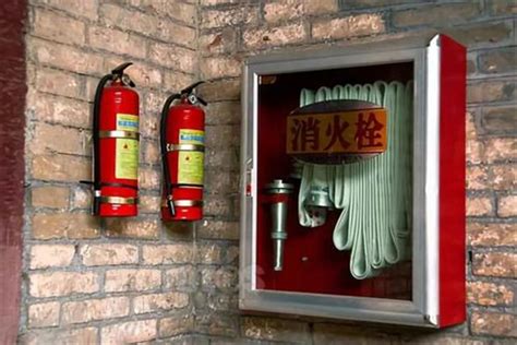 室外消火栓安装高度为多少？-室外地上式消火栓安装高度设计未要求，按照规范要求栓口应...