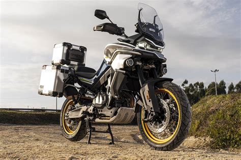 Following the remarkable debut of the 800MT adventure-touring range ...