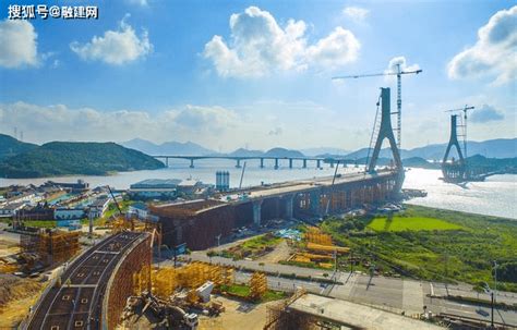 宁波舟山港节后首批重点码头工程项目正式复工