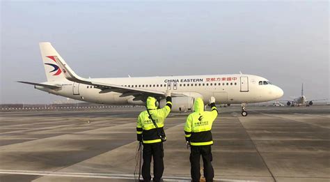 合肥新桥国际机场“飞机拜拜员”回应意外走红 - 国内 - 华网