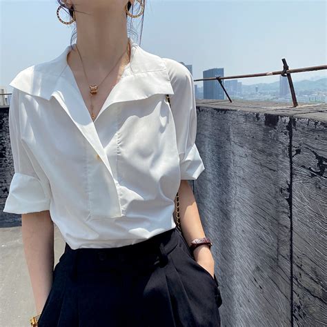 设计感小众短袖衬衫女2021新款夏季宽松气质翻领上衣棉质白色衬衣-阿里巴巴