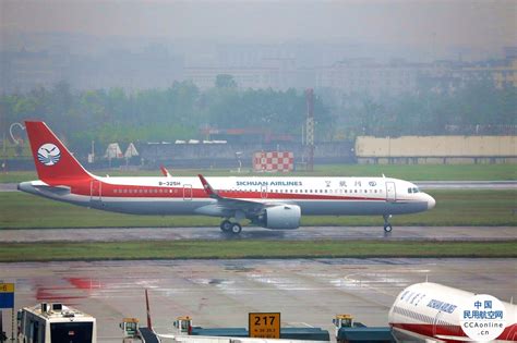 两架新机加盟，川航机队规模增至181架 - 中国民用航空网